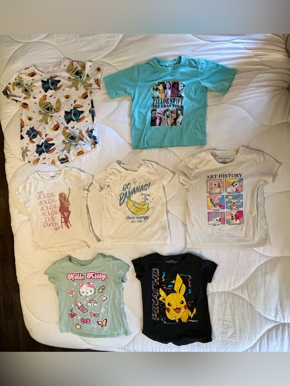 7 Girls Medium Graphic T-Shirts Dolly Parton, Taylor Swift, Hello Kitty, Pikachu
